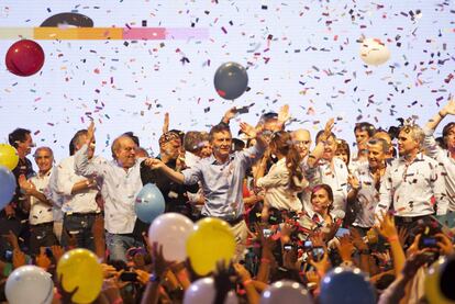 Mauricio Macri celebra la victoria en la sede de su partido en Buenos Aires.