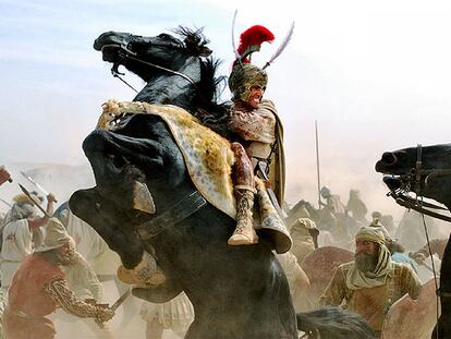 El actor Colin Farrell, que da vida a Alejandro Magno en la película 'Alexander', de Oliver Stone.