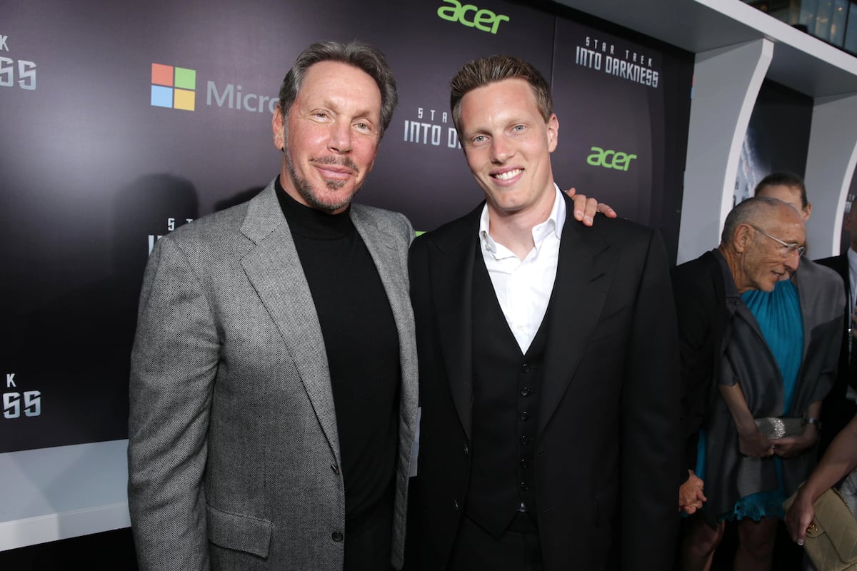 Larry Ellison ofrece una garantía personal de 40.400 millones de dólares para reforzar la opa de Paramount sobre Warner Bros