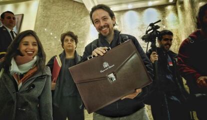 Pablo Iglesias recoge su acta de diputado, el pasado lunes.