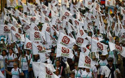 Miembros y simpatizantes de las FARC en su congreso nacional.