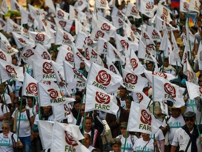 Membros e simpatizantes das FARC em seu congresso nacional.