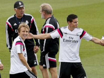 Los jugadores del Madrid, en Valdebebas.