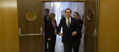 Los portavoces Enric Morera (Compromís), Marga Sanz (EU), Antonio Torres (PSPV) y Jorge Bellver (PP), tras intentar negociar las vacantes de los organismos estatutarios.