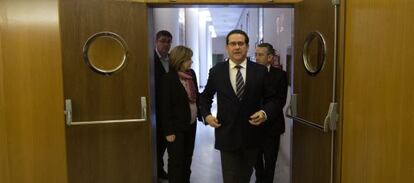 Los portavoces Enric Morera (Comprom&iacute;s), Marga Sanz (EU), Antonio Torres (PSPV) y Jorge Bellver (PP), tras intentar negociar las vacantes de los organismos estatutarios. 