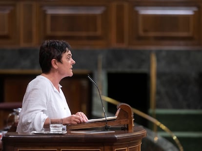 La portavoz de EH Bildu en el Congreso, Mertxe Aizpurua, interviene en el Congreso el pasado 13 de julio, cuando se aprobó la Ley de Memoria Democrática.