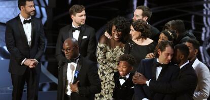 El equipo de 'Moonlight', tras conocerse el resultado definitivo.