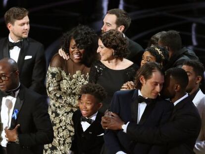 El equipo de 'Moonlight', tras conocerse el resultado definitivo.