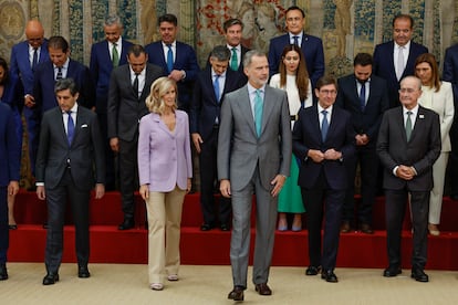 El Rey presidió este lunes en el Palacio de El Pardo de Madrid la reunión del patronato de la Fundación Cotec, donde se ha superado el centenar de miembros tras la incorporación de cinco nuevas empresas, además de estar representadas las 17 comunidades autónomas.