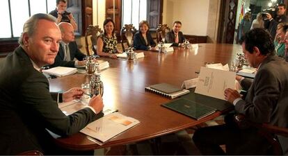 Alberto Fabra en la primera reunión el pleno del Consell tras las vacaciones.