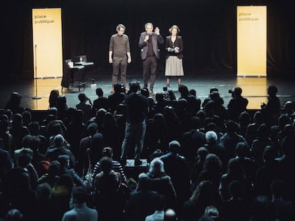 Desde la izquierda, Thomas Porcher, Raphael Glucksmann y Claire Nouvian, en la presentación de Place Publique en París.
