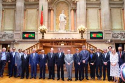 El Agá Khan, en el parlamento portugués, con representantes del PC y del Bloco, entre otros.