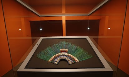 O penacho de Montezuma, exposto no Museu Etnográfico de Viena, em uma imagem de arquivo.