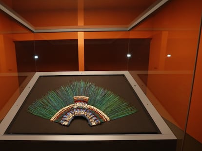 O penacho de Montezuma, exposto no Museu Etnográfico de Viena, em uma imagem de arquivo.