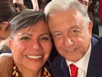 Salma Luévano y Andrés Manuel López Obrador, en una imagen compartida en las redes sociales de la diputada en diciembre de 2022.