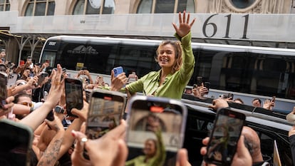 Karol G promocionó su nuevo álbum Tropicoqueta este viernes, en Nueva York.