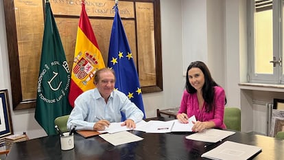 Lucía Martín, directora ejecutiva de la RUCTL, junto a Antonio Bañuelos, presidente de la organización.