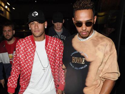 Neymar con Hamilton, en Londres.