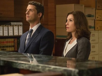 Matthew Goode y Julianna Margulies, en una imagen de la sexta temporada de 'The Good Wife'.