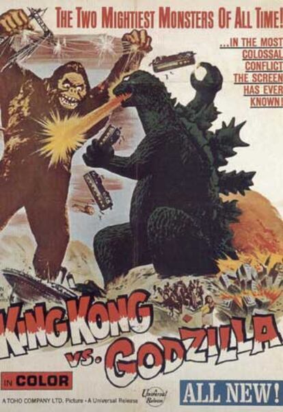 Entre la película original (1933) y la nueva (2005) el rey Kong ha pasado varias veces por la pantalla. En 1933 se estrenó una secuela prácticamente desconocida hoy en día, <i>El hijo de Kong</i>, en la que uno de los protagonistas de la primera película vuelve a la isla de la Calavera y allí se encuentra con un vástago Kong. En 1962, en Japón, se enfrentó al gorila con Godzilla . A finales de los años 60 Kong pasó a convertirse en un personaje de animación en una serie infantil.