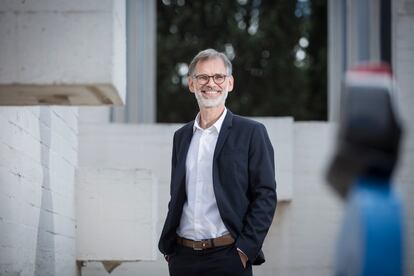 Marko Daniel, director de la Fundación Joan Miró de Barcelona, en la terraza del centro.