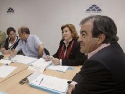 Francisco Álvarez-Cascos preside la segunda reunión de la Comisión Directiva de FAC en Oviedo.