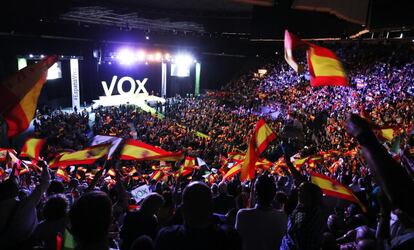 Vox ha llenado este domingo el Palacio Vistalegre de Madrid con unas 10.000 personas, según la organización.