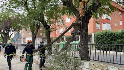 Bomberos realizan 184 intervenciones por tormentas en toda la región madrileña, ninguna con heridos