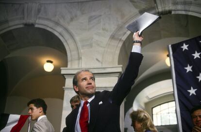 El senador Joe Biden, tras anunciar su candidatura a la presidencia de Estados Unidos en 1987.
