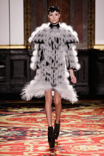 Vestido de la colección Voltage de la diseñadora Iris van Herpen.