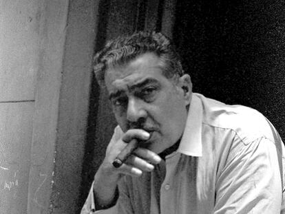José Lezama Lima (La Habana, 1910-1976), fotografiado por Iván Cañas hace 40 años en Cuba.