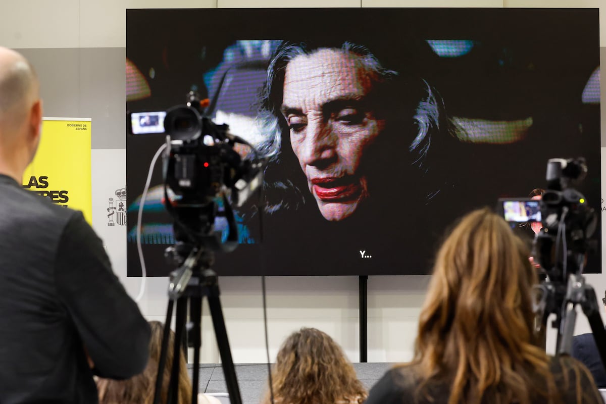 Ángela Molina protagoniza la campaña de Igualdad para el 8M: “No dejaremos que el pasado avance”: | 8M: Día de la Mujer