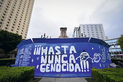 El gobierno de la ciudad de México ha decidido que una réplica de 'La joven de Amajac', escultura que representa a una mujer campesina de la región Huasteca, sustituirá a la estatua de Cristóbal Colón que estaba en el Paseo de la Reforma y que fue retirada en 2020.