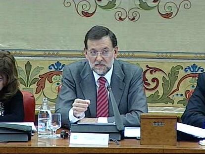 Rajoy dice que Zapatero confunde "lealtad con adhesión inquebrantable"