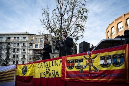 Pro-Spanish unity demonstrators in Girona.