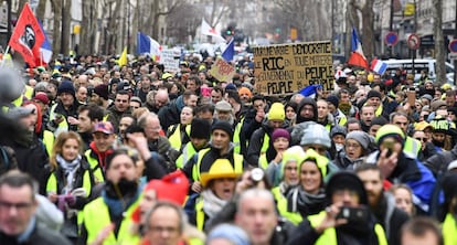 Los 'chalecos amarillos' protestan por las calles de París el pasado 26 de enero.