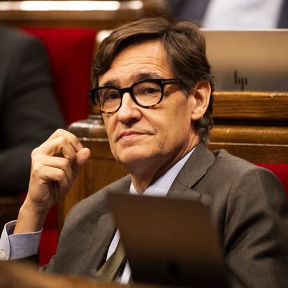 dvd 1181 BARCELONA, 04/10/2023.- Salvador Illa (PSC) durante la sesión de control al Govern que se celebra en el Parlament, mientras que prosiguen las negociaciones en Madrid sobre la investidura del candidato del PSOE, Pedro Sánchez.
Foto: Gianluca Battista