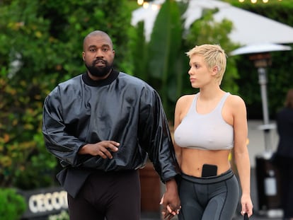 Kanye West y Bianca Censori, el 13 de mayo de 2023 en Los Ángeles (California).