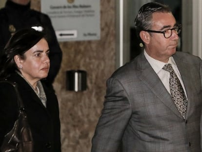 Torres, a la salida de los juzgados en los que se celebra el 'Caso Nóos'.