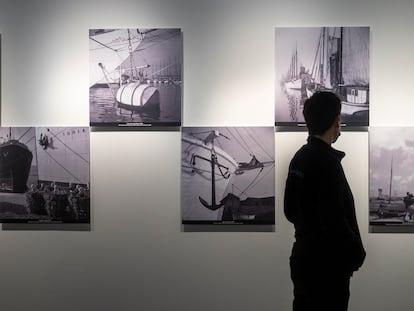 Detalle de la exposición en el Museo Marítimo de Barcelona dedicada a la obra de Joaquín Tusquets.