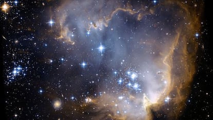 Cúmul estel·lar NGC 602 captat pel telescopi espacial Hubble.