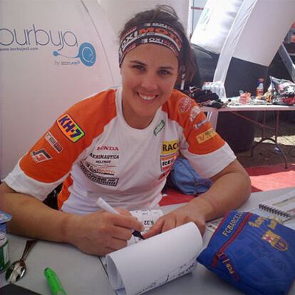 Laia Sanz es una de las siete mujeres en el Rally Dakar.