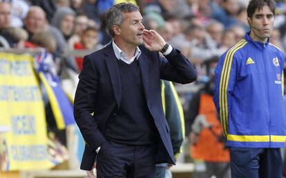 Fran Escribá, ante el Villarreal.