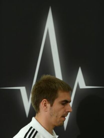 Lahm, antes de comparecer ante los medios.