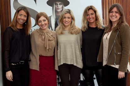 Ivone de Pfaff, Susana Ibañez, Elena Ferreras, Judith Mases y Ana Belén Cruz.