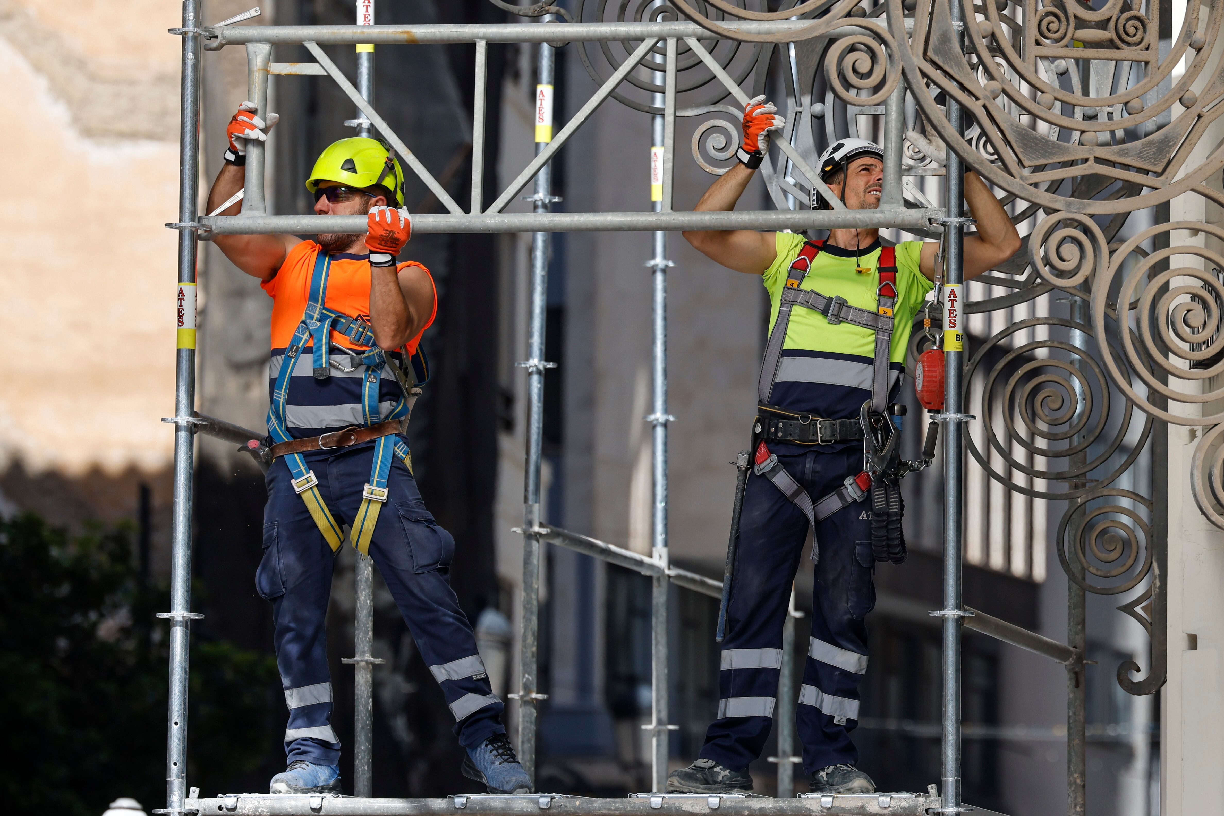 De salarios prémium a faltar 700.000 trabajadores: los jóvenes huyen de la construcción