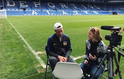 Alexandra Jonson, en una entrevista con el sueco John Guidetti.