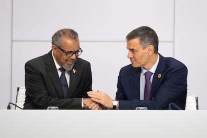 Pedro Sánchez y Tedros Adhanom Ghebreyesus,