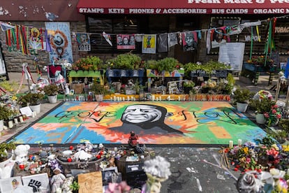 Cruce de calles de Minneapolis (Minnesota) en el que, el 25 de mayo de 2020, el policía blanco Derek Chauvin asesinó al ciudadano negro George Floyd.