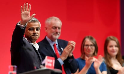Khan y Corbyn en la conferencia anual del partido Laborista.